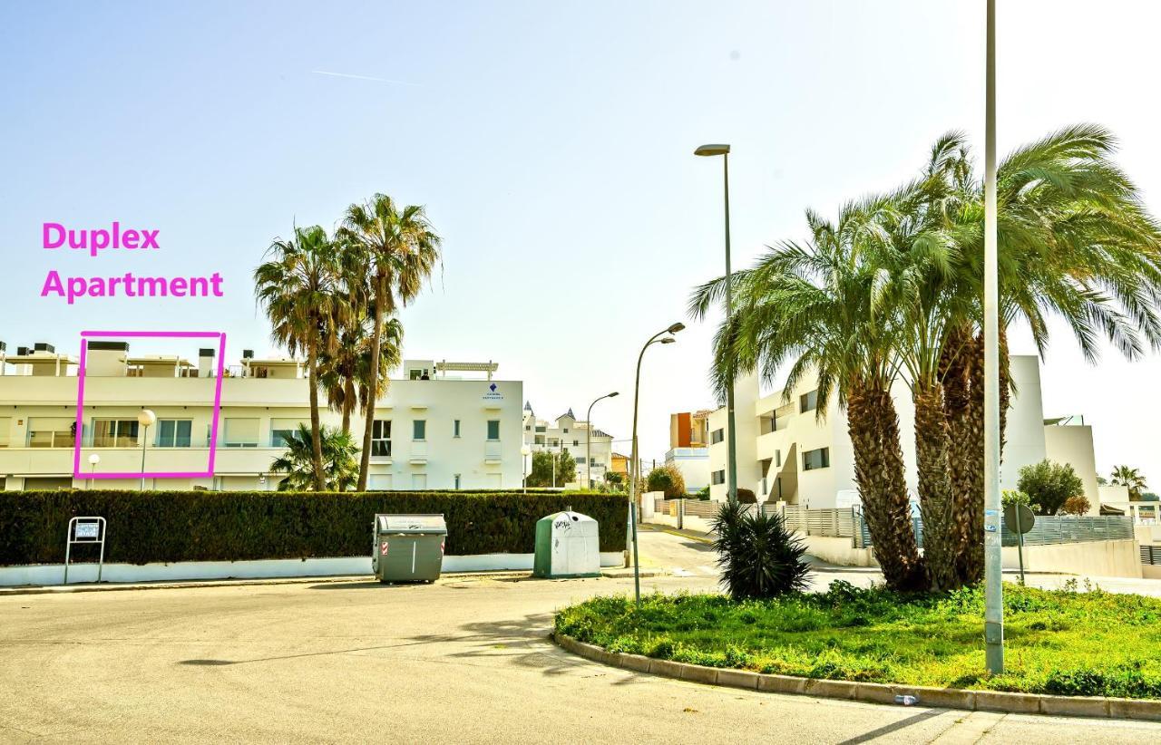 Oceanfront Duplex With A Rooftop Pool And Terrace El Puerto de Santa Maria Bagian luar foto