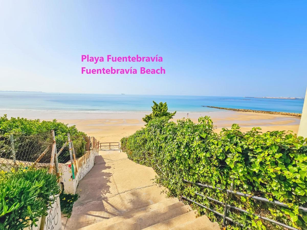 Oceanfront Duplex With A Rooftop Pool And Terrace El Puerto de Santa Maria Bagian luar foto