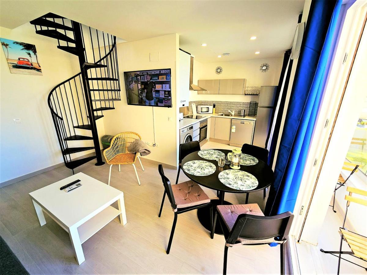 Oceanfront Duplex With A Rooftop Pool And Terrace El Puerto de Santa Maria Bagian luar foto